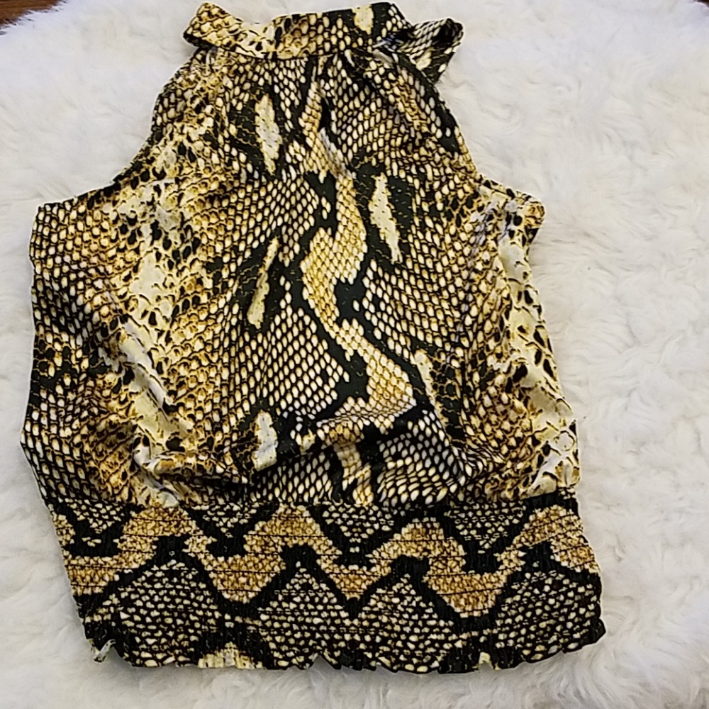 (S) Dressy Top with high neck with tie